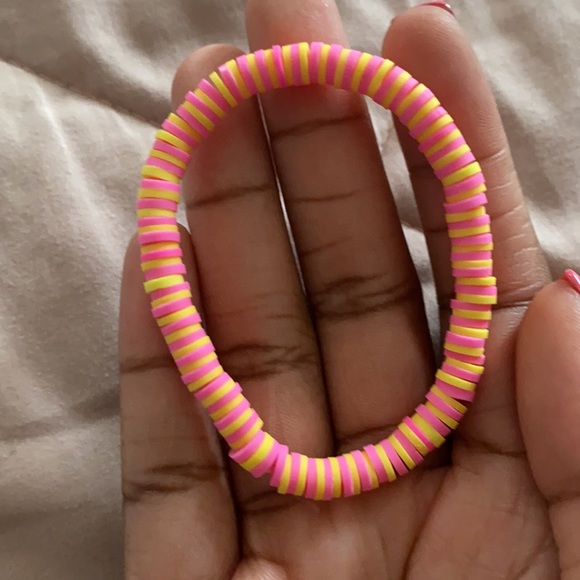 yellow and pink bracelet - Picture 3 of 3